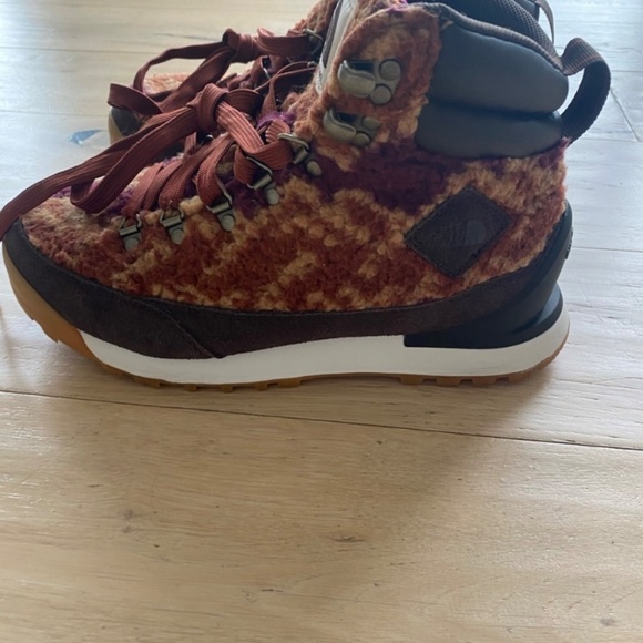 North Face Boots Size 8 - Picture 7 of 8